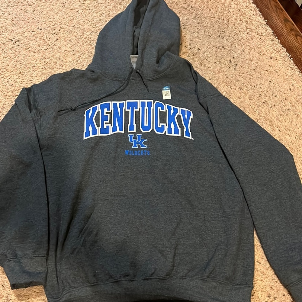 New Kentucky sweatshirt size medium fits like a small